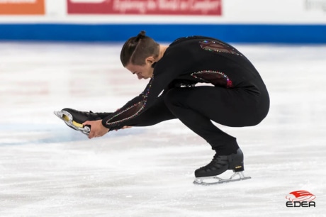 Ice Gallery Skates U.S.